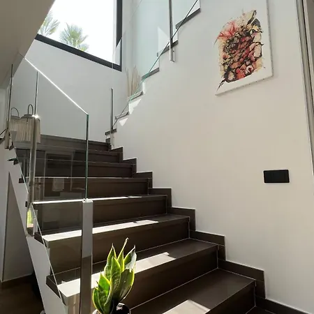 Moderna Con Piscina Y Vistas Al Canal En Av-44 * Roses